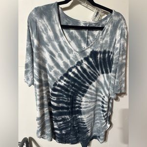 Torrid tie dye blue tunic